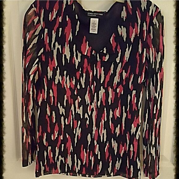 💖🖤HOT PINK, BLACK & WHITE PRINT TOP🖤💖 - Picture 4 of 8